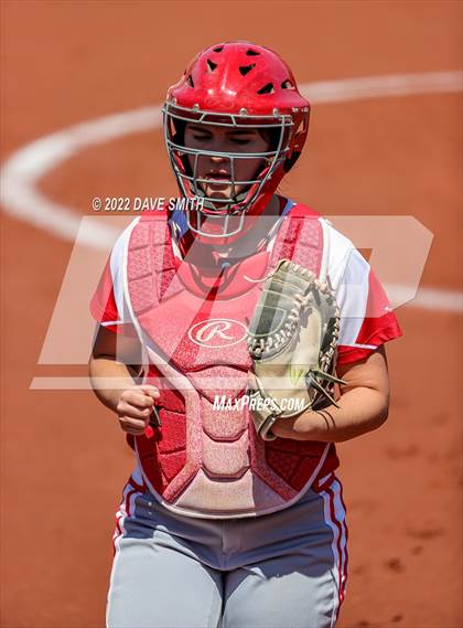 Thumbnail 3 in Davenport West vs Liberty (Varsity Classic) photogallery.
