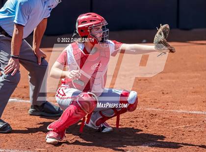 Thumbnail 3 in Davenport West vs Liberty (Varsity Classic) photogallery.