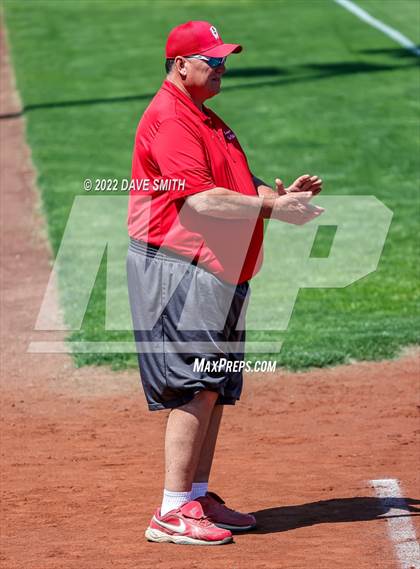 Thumbnail 3 in Davenport West vs Liberty (Varsity Classic) photogallery.