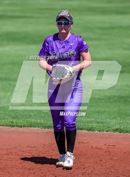 Thumbnail 2 in Davenport West vs Liberty (Varsity Classic) photogallery.