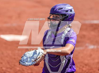Thumbnail 2 in Davenport West vs Liberty (Varsity Classic) photogallery.
