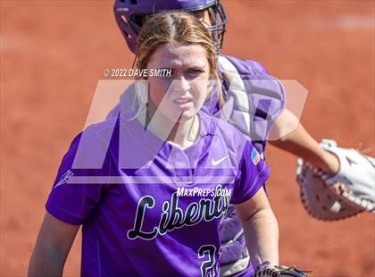Thumbnail 3 in Davenport West vs Liberty (Varsity Classic) photogallery.