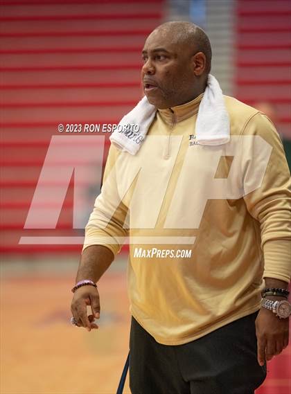 Thumbnail 3 in Baldwin vs Brentwood (NYSPHSAA Class AA Regional) photogallery.