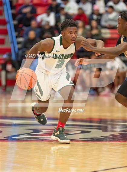 Thumbnail 2 in Baldwin vs Brentwood (NYSPHSAA Class AA Regional) photogallery.