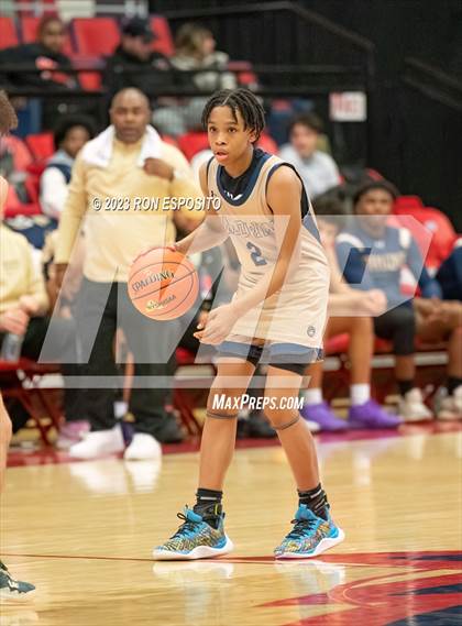 Thumbnail 3 in Baldwin vs Brentwood (NYSPHSAA Class AA Regional) photogallery.