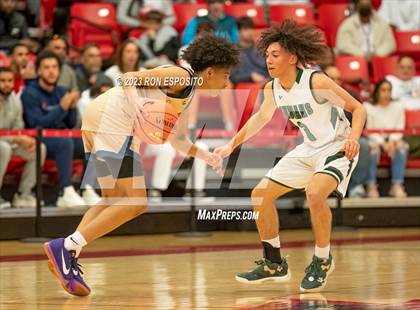 Thumbnail 1 in Baldwin vs Brentwood (NYSPHSAA Class AA Regional) photogallery.