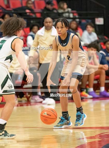Thumbnail 1 in Baldwin vs Brentwood (NYSPHSAA Class AA Regional) photogallery.