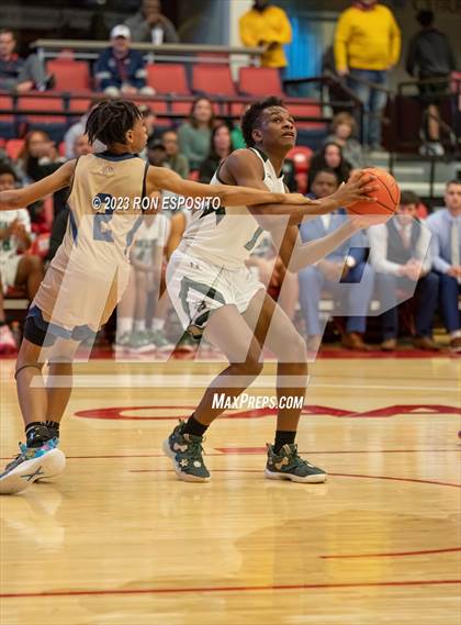 Thumbnail 3 in Baldwin vs Brentwood (NYSPHSAA Class AA Regional) photogallery.