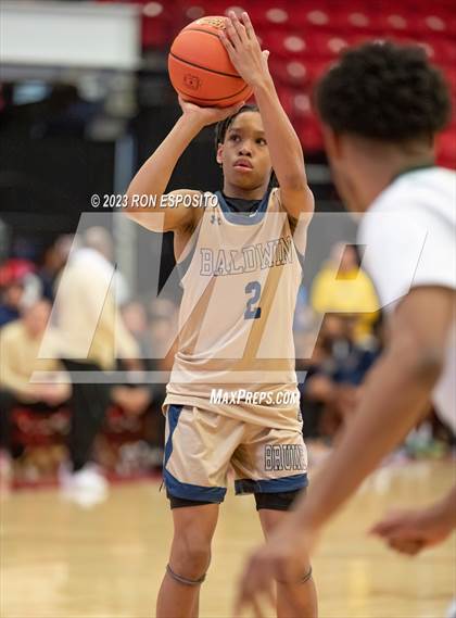 Thumbnail 3 in Baldwin vs Brentwood (NYSPHSAA Class AA Regional) photogallery.