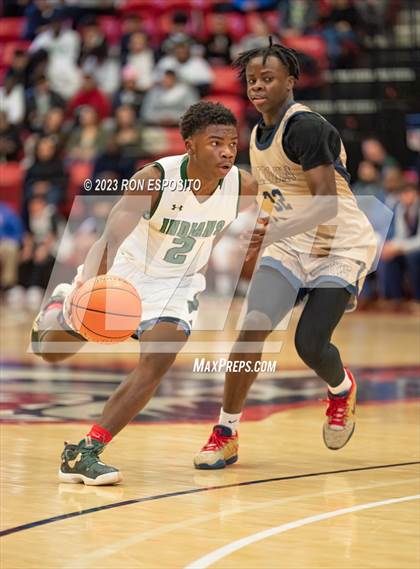 Thumbnail 2 in Baldwin vs Brentwood (NYSPHSAA Class AA Regional) photogallery.
