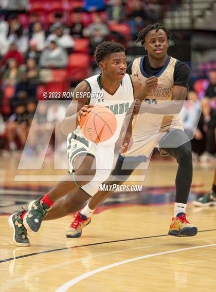 Thumbnail 2 in Baldwin vs Brentwood (NYSPHSAA Class AA Regional) photogallery.