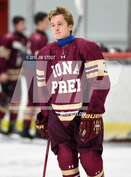 Thumbnail 3 in Iona Prep vs. Notre Dame-West Haven (Carrano Cup Quarterfinal) photogallery.