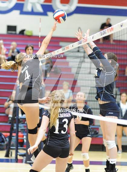 Thumbnail 1 in Trabuco Hills vs. San Clemente (OC Varsity Classic ) photogallery.
