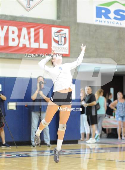 Thumbnail 2 in Trabuco Hills vs. San Clemente (OC Varsity Classic ) photogallery.