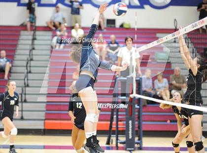 Thumbnail 1 in Trabuco Hills vs. San Clemente (OC Varsity Classic ) photogallery.