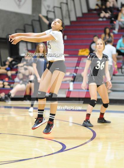 Thumbnail 2 in Trabuco Hills vs. San Clemente (OC Varsity Classic ) photogallery.