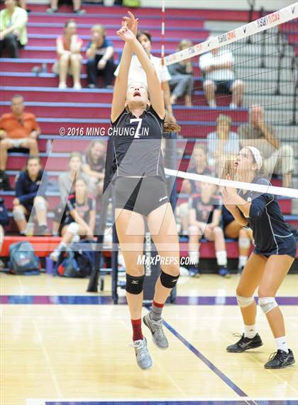 Thumbnail 1 in Trabuco Hills vs. San Clemente (OC Varsity Classic ) photogallery.
