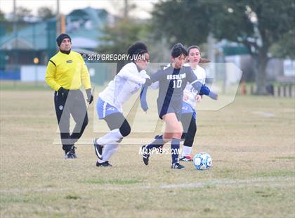 Thumbnail 2 in A.J. Ellender @ Ursuline Academy (Scrimmage) photogallery.