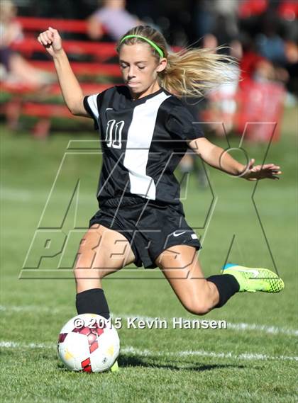 Thumbnail 3 in Weber vs. Syracuse (UHSAA 5A 1st Round Playoff) photogallery.