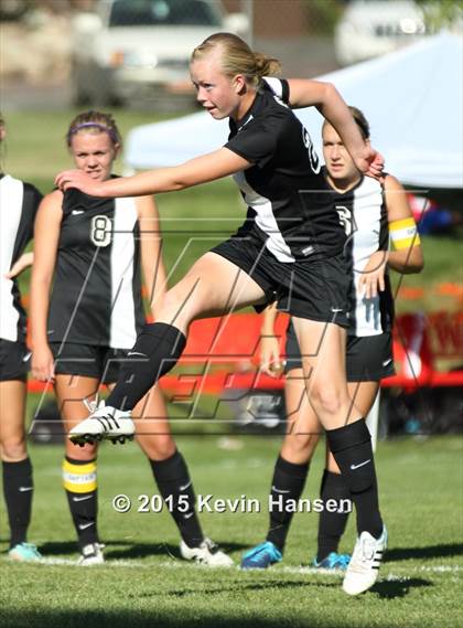 Thumbnail 2 in Weber vs. Syracuse (UHSAA 5A 1st Round Playoff) photogallery.
