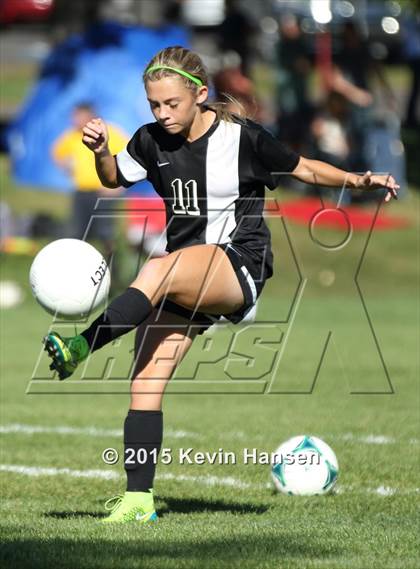 Thumbnail 2 in Weber vs. Syracuse (UHSAA 5A 1st Round Playoff) photogallery.