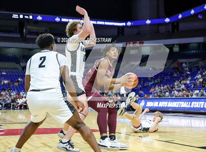 Thumbnail 2 in Randall vs. Silsbee (UIL 4A Basketball Semifinal) photogallery.