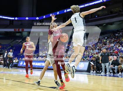 Thumbnail 2 in Randall vs. Silsbee (UIL 4A Basketball Semifinal) photogallery.