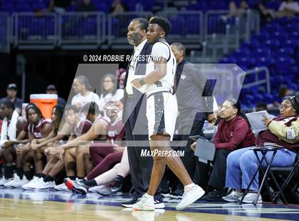 Thumbnail 2 in Randall vs. Silsbee (UIL 4A Basketball Semifinal) photogallery.