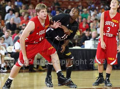 Thumbnail 2 in 2009 THCA All-Star Basketball Game photogallery.