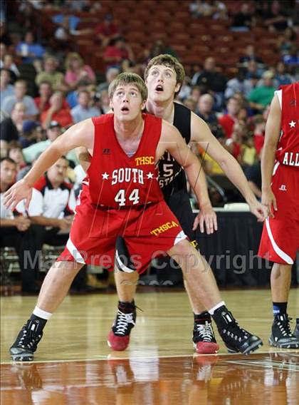 Thumbnail 1 in 2009 THCA All-Star Basketball Game photogallery.