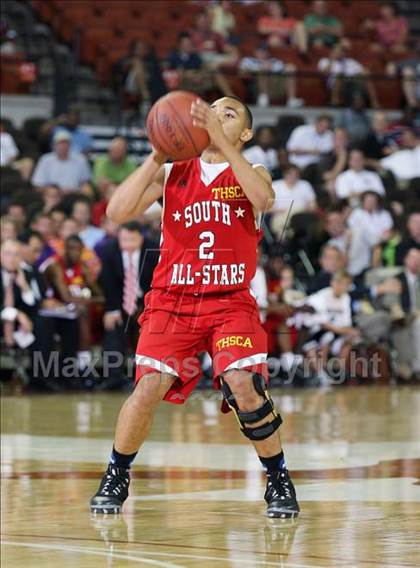 Thumbnail 3 in 2009 THCA All-Star Basketball Game photogallery.