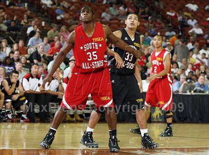 Thumbnail 3 in 2009 THCA All-Star Basketball Game photogallery.
