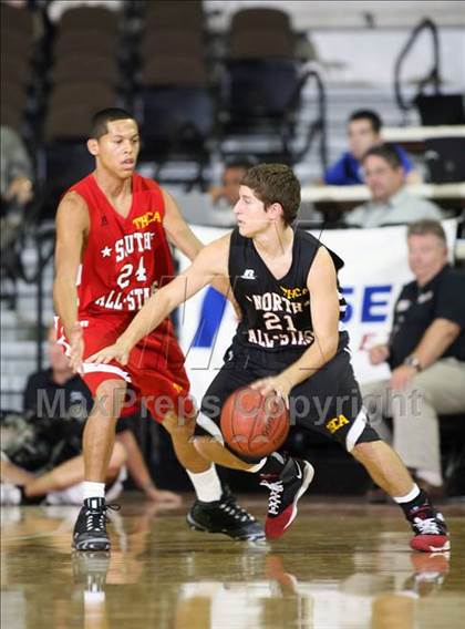 Thumbnail 3 in 2009 THCA All-Star Basketball Game photogallery.