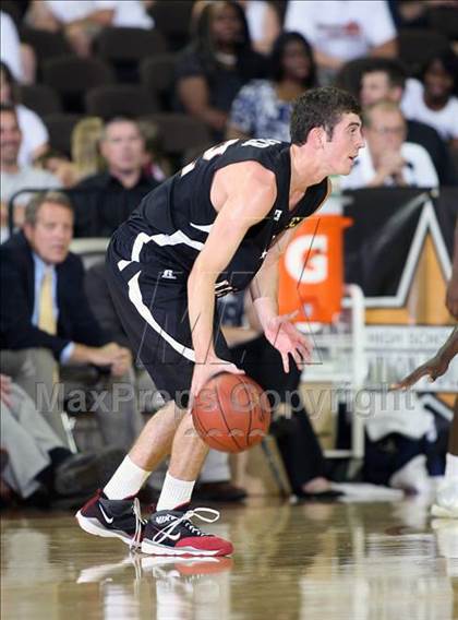 Thumbnail 3 in 2009 THCA All-Star Basketball Game photogallery.