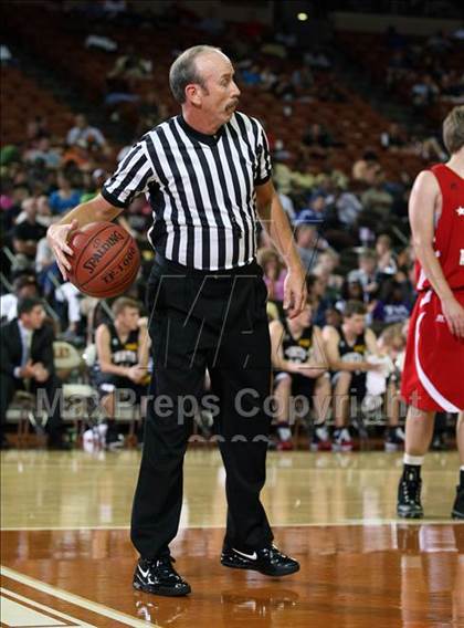 Thumbnail 3 in 2009 THCA All-Star Basketball Game photogallery.