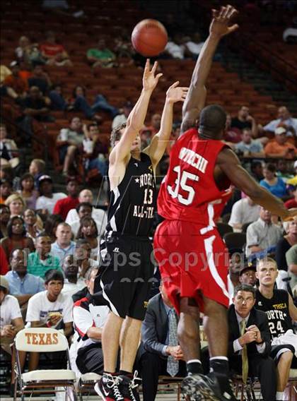 Thumbnail 1 in 2009 THCA All-Star Basketball Game photogallery.