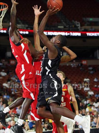 Thumbnail 2 in 2009 THCA All-Star Basketball Game photogallery.