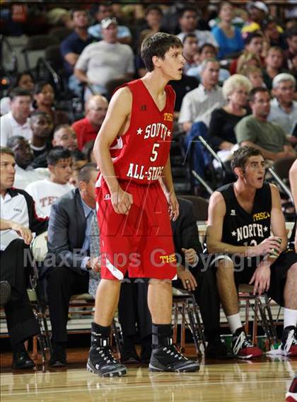 Thumbnail 2 in 2009 THCA All-Star Basketball Game photogallery.