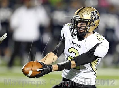 Thumbnail 3 in Paris vs. Kaufman (UIL 3A Division 1 Bi-District Playoff) photogallery.