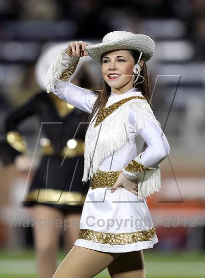 Thumbnail 2 in Paris vs. Kaufman (UIL 3A Division 1 Bi-District Playoff) photogallery.