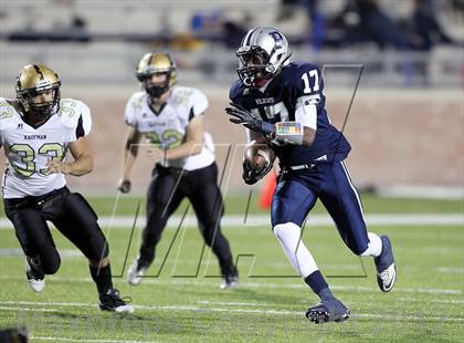 Thumbnail 2 in Paris vs. Kaufman (UIL 3A Division 1 Bi-District Playoff) photogallery.