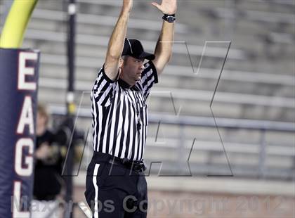 Thumbnail 3 in Paris vs. Kaufman (UIL 3A Division 1 Bi-District Playoff) photogallery.