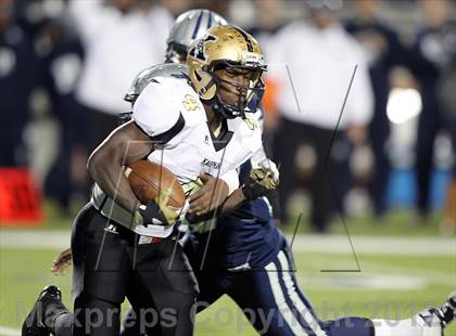 Thumbnail 2 in Paris vs. Kaufman (UIL 3A Division 1 Bi-District Playoff) photogallery.