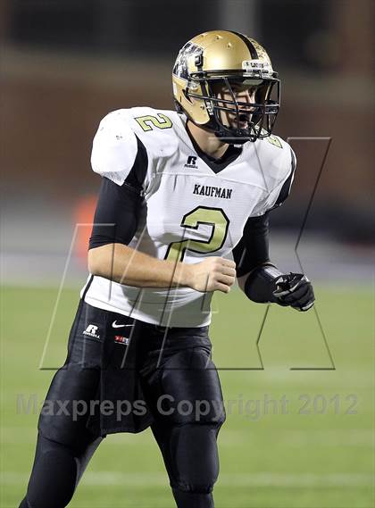 Thumbnail 1 in Paris vs. Kaufman (UIL 3A Division 1 Bi-District Playoff) photogallery.