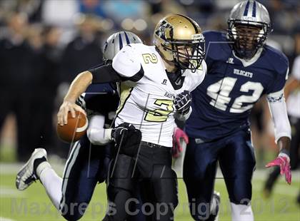 Thumbnail 1 in Paris vs. Kaufman (UIL 3A Division 1 Bi-District Playoff) photogallery.