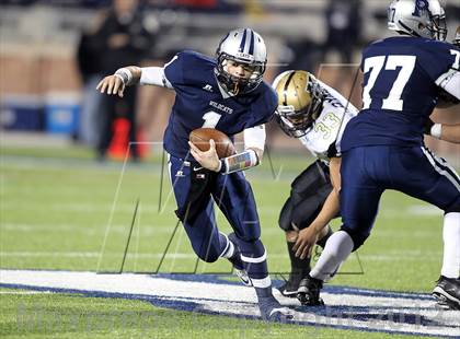 Thumbnail 3 in Paris vs. Kaufman (UIL 3A Division 1 Bi-District Playoff) photogallery.
