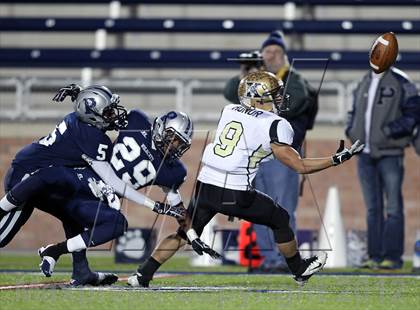 Thumbnail 3 in Paris vs. Kaufman (UIL 3A Division 1 Bi-District Playoff) photogallery.