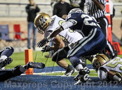 Thumbnail 2 in Paris vs. Kaufman (UIL 3A Division 1 Bi-District Playoff) photogallery.