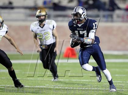 Thumbnail 1 in Paris vs. Kaufman (UIL 3A Division 1 Bi-District Playoff) photogallery.