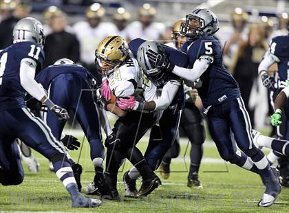 Thumbnail 2 in Paris vs. Kaufman (UIL 3A Division 1 Bi-District Playoff) photogallery.